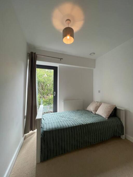 2 Bedroom Modern City Centre Bournemouth Apartment ボーンマス エクステリア 写真